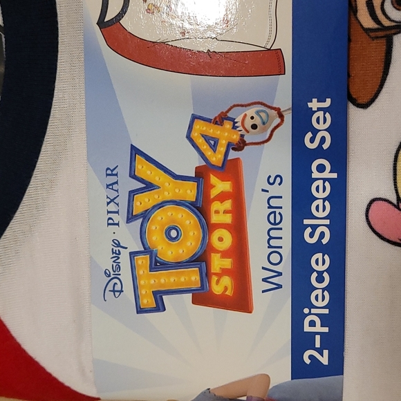 ♥️♥️ Women’s Toy Story Long-sleeve and Pants Pajamas (size M) NWT - Picture 3 of 6